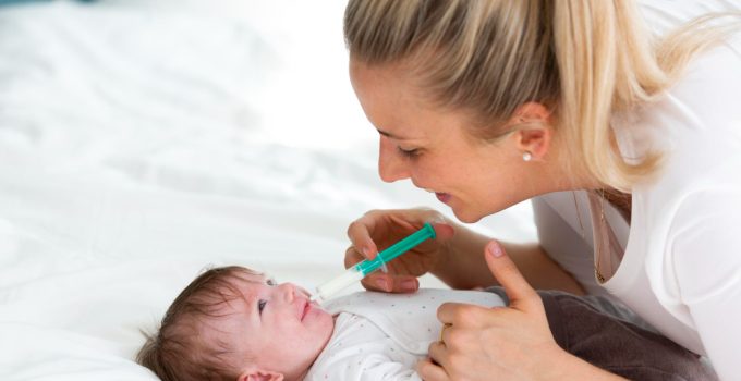 bébé qui prend du doliprane